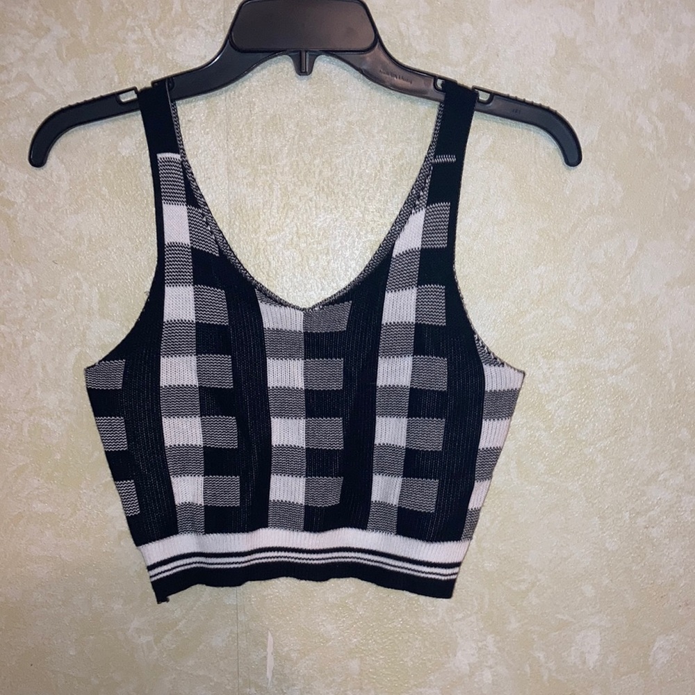 SHEIN Gingham Pattern